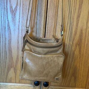 Classic Tan Leather Messenger Bag